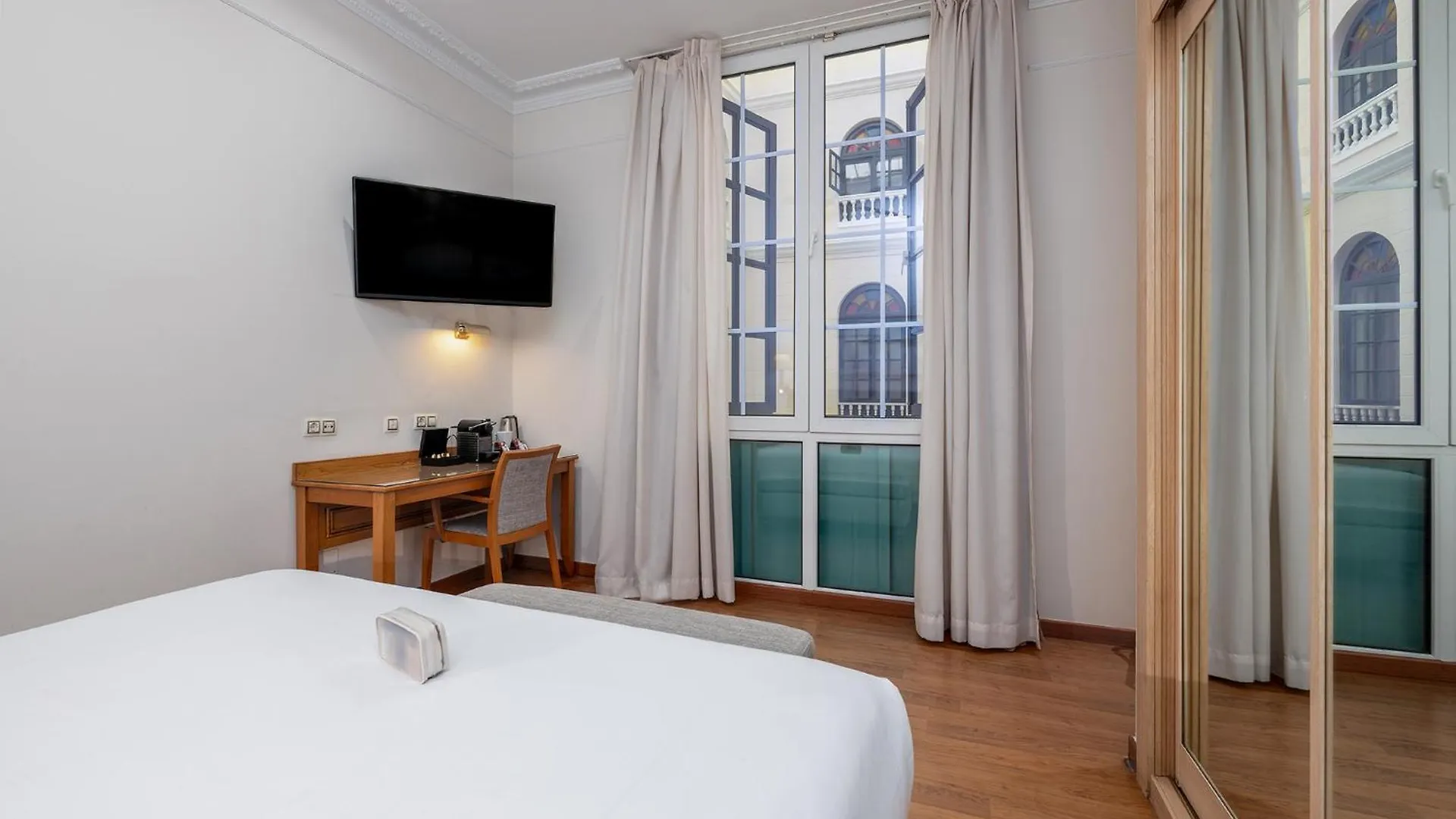 Senator Cadiz Hotel 4*,  Spain