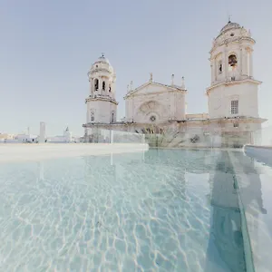 https://hotel-la-catedral.hotelsincadiz.net